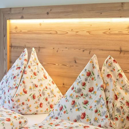 Luxurious Apartment With Sauna In Koenigsleiten ヴァルト・イム・ピンツガウ エクステリア 写真
