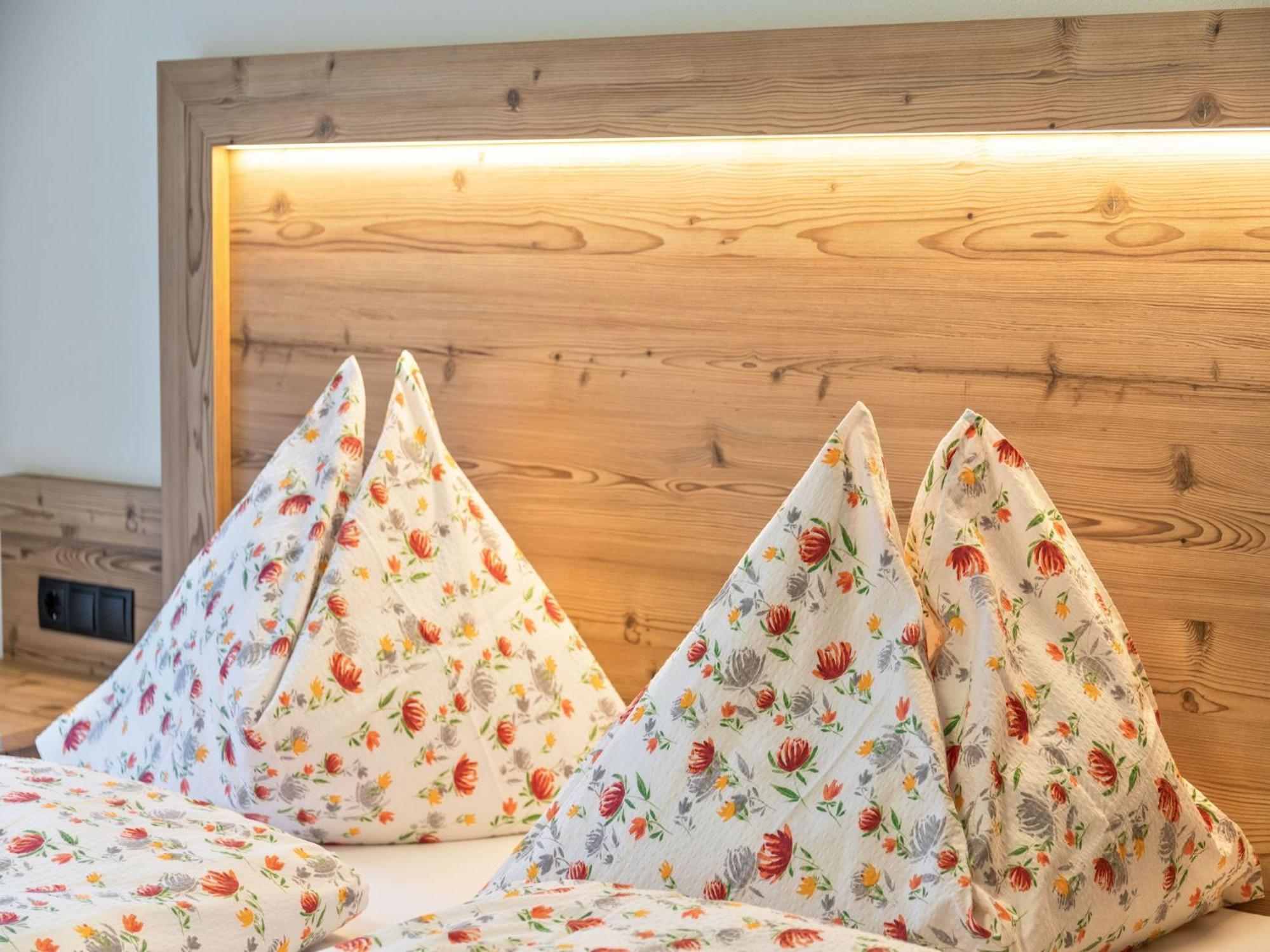 Luxurious Apartment With Sauna In Koenigsleiten ヴァルト・イム・ピンツガウ エクステリア 写真