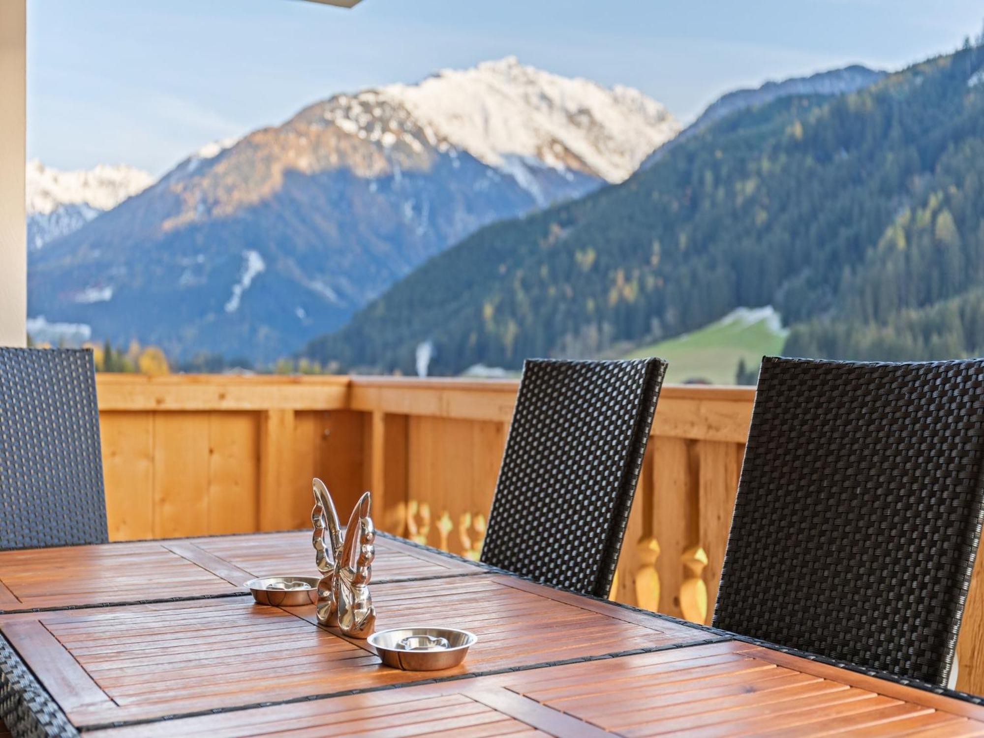 Luxurious Apartment With Sauna In Koenigsleiten ヴァルト・イム・ピンツガウ エクステリア 写真
