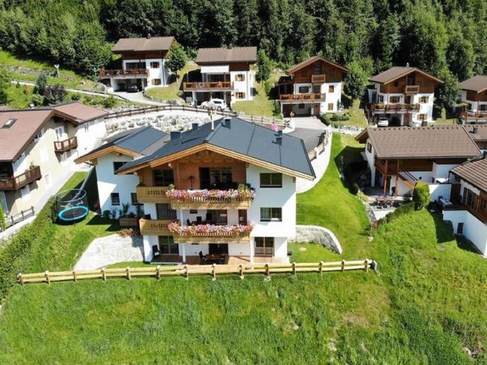 Luxurious Apartment With Sauna In Koenigsleiten ヴァルト・イム・ピンツガウ エクステリア 写真