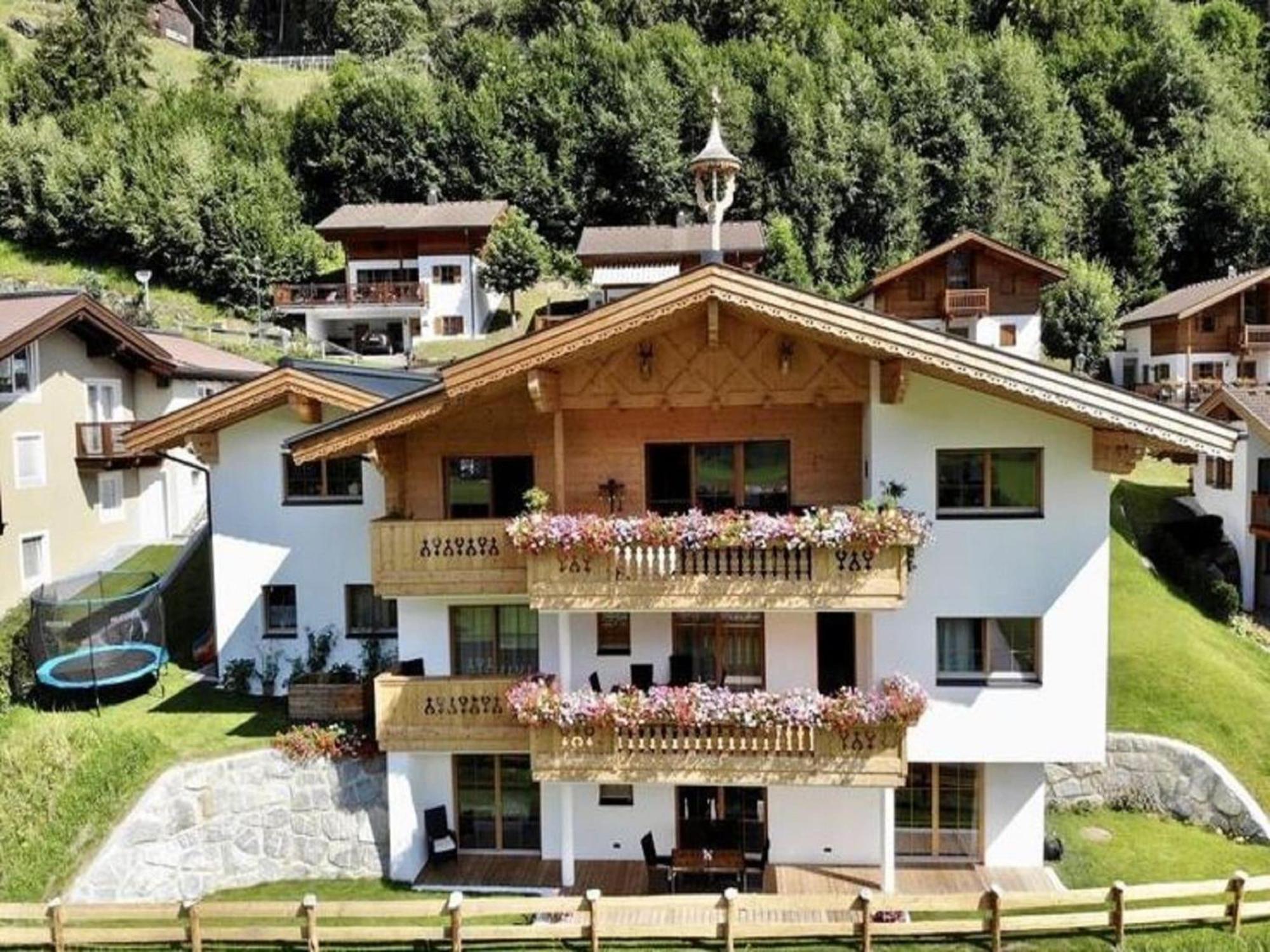 Luxurious Apartment With Sauna In Koenigsleiten ヴァルト・イム・ピンツガウ エクステリア 写真