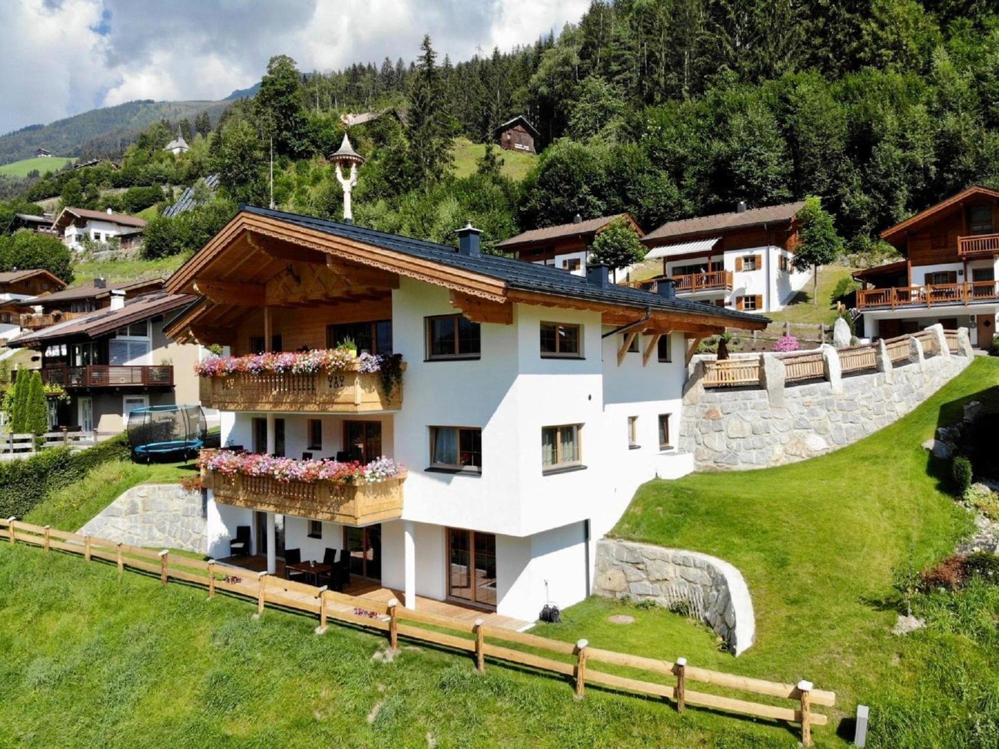 Luxurious Apartment With Sauna In Koenigsleiten ヴァルト・イム・ピンツガウ エクステリア 写真