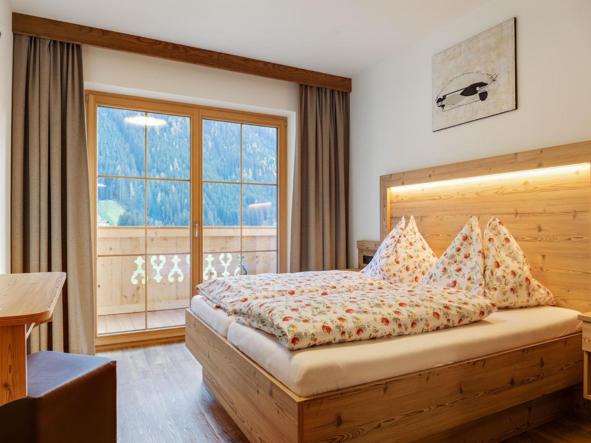 Luxurious Apartment With Sauna In Koenigsleiten ヴァルト・イム・ピンツガウ エクステリア 写真